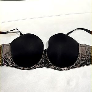 Black and Cream Lace Torrid 44C Bra